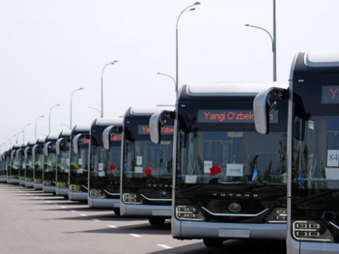 绿色“一带一路”新篇章!中国出口乌兹别克斯坦最大客车订单首批交付
