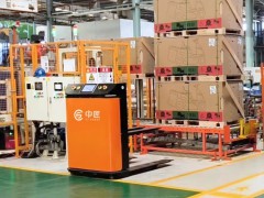 致敬时代荣耀者｜荣耀者盛典—百度爱采购2025岁末家年华即将启幕！